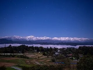 月夜の後立山連峰