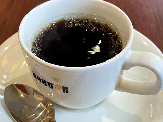 夜はバーカロフェッロ飲み