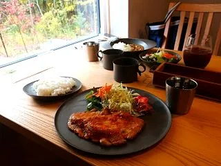 Restaurant & Caf…