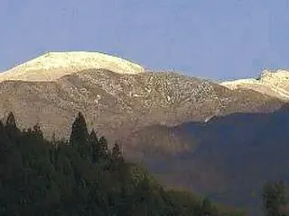 白山、初冠雪