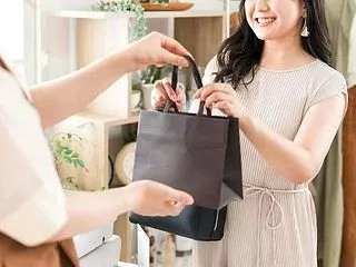 買い物中の夫の「無反応」…聞こえてないの…