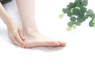 【長引かせたくない方必見】踵の痛みを感じ…