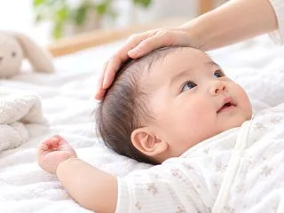 赤ちゃんの向き癖にバスタオルは本当に安全…