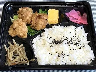 #３００円弁当 #唐揚げ弁当 #ストア三…