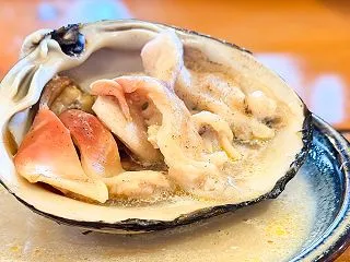 ぷらっとみなと市場内の「ぷらっと食堂」で…
