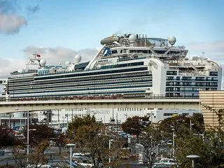 ダイヤモンドプリンセス入港