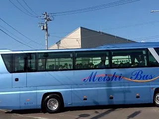 子供が修学旅行に出発の朝