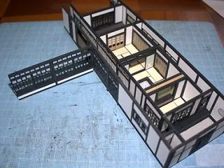 物騒な世の中になって来ました と 囲炉裏…