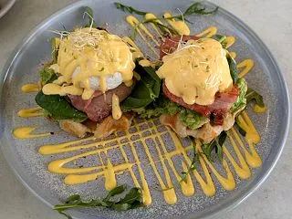 DFO前のカフェランチ@ Highlan…