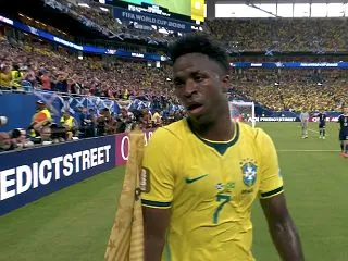【悲報】ブラジル国民がサッカーに興味を失…