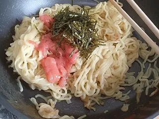 【朗報】ワイ、イタリア風ラーメンを食す！