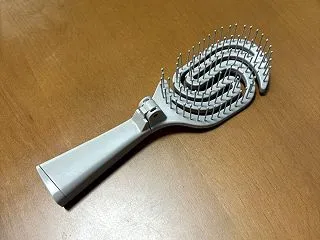 乾きやすいブラーブラシ ダイソー 引っか…
