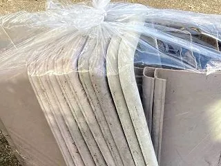 電気のこぎりを使って、65cmプランター…