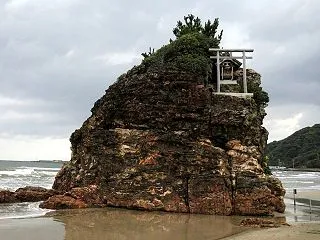 出雲大社の御砂とは？稲佐の浜の砂を素鵞社…