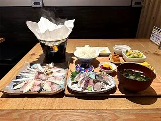 青森県八戸市/ツキウ食堂さんで八戸産の鯖…