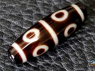 八眼天珠 “至純天珠” の単品