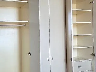 離婚して、夫が出て行った後のクローゼット