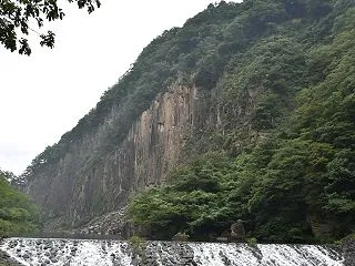 材木岩は絶景だった… 小原の材木岩・ヨコ…