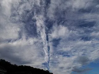 不思議な雲
