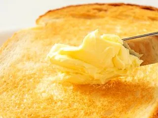「家とパン、どっちを削りますか」4,00…