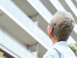 「年寄りが見栄を張るな！」〈年金月29万…