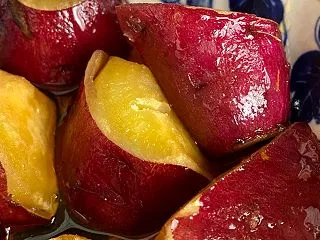 炊飯器で簡単！さつまいもとカンロ飴で作る…