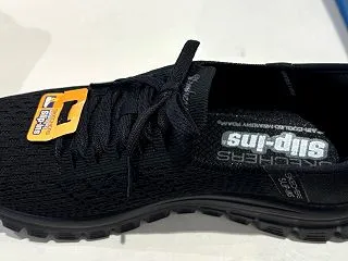 ★スケッチャーズで買ったスリップインズシ…