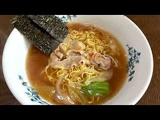 「長崎皿うどん！ピーマンの種取りはきもち…