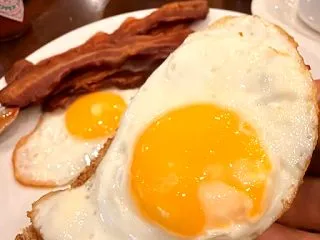 アメリカの朝ご飯〜定番なのに、我が家では…