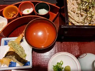 【動画】東京の居酒屋で外国人ライブ配信者…