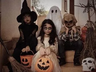 #5147 ハロウィンの仮装に隠した秘め…