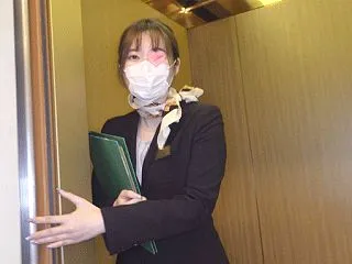 【ホテルウーマン】端正な顔立ちをしたホテ…