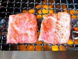 ■神保町の「牛スター」で、デカ盛り焼肉ラ…
