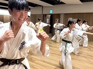 突きのフォームチェック